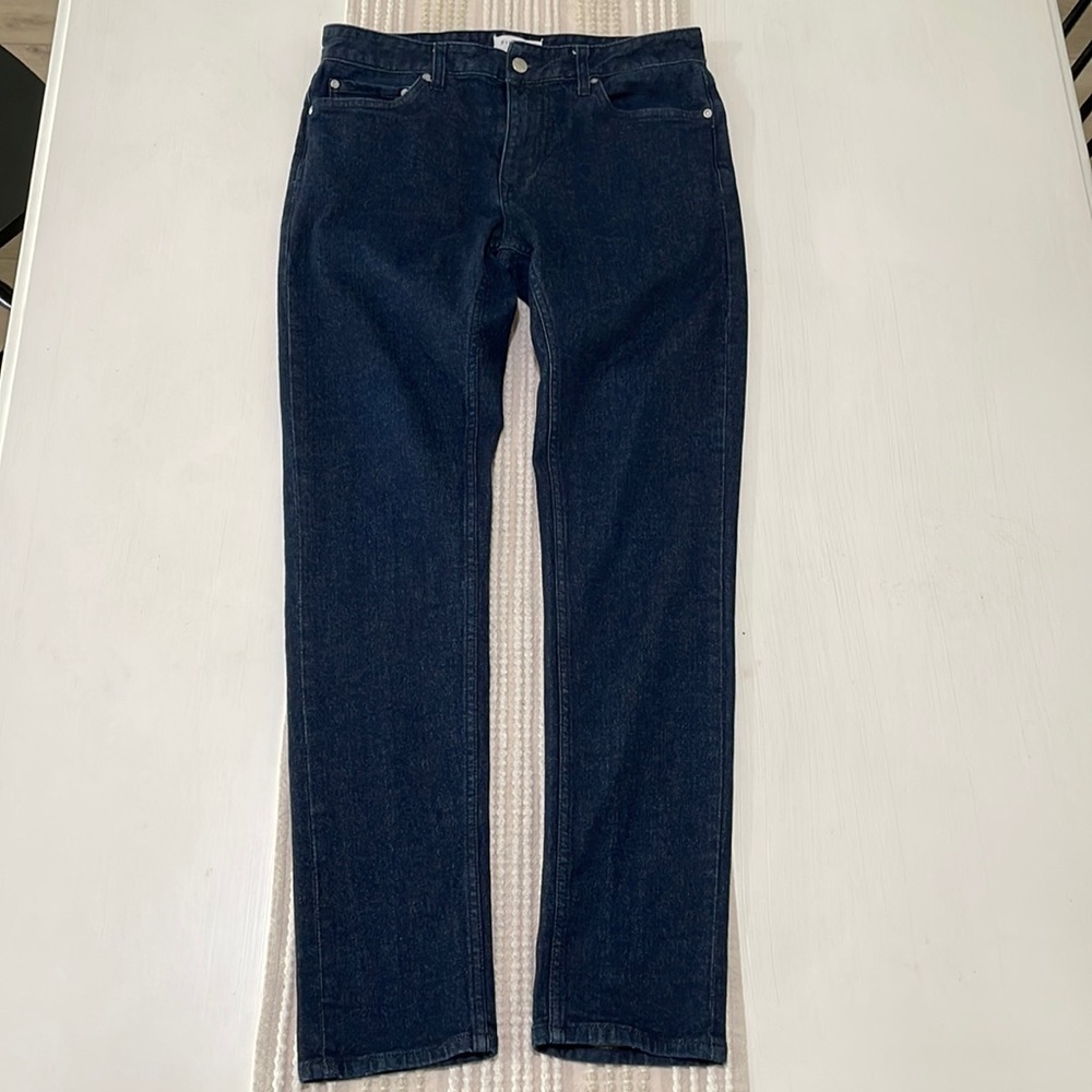 Five Four slim jeans in men’s 32W 32L. 99% cotton 1% spandex. Like mew condition
